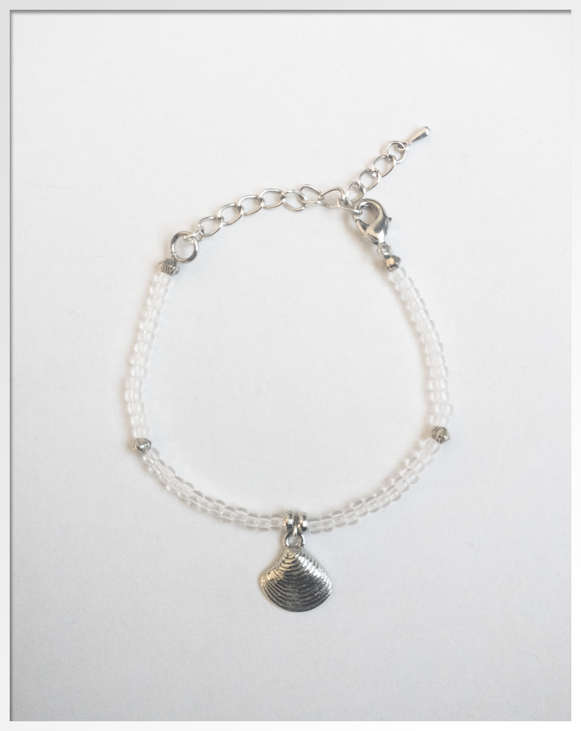 Moderne armband met schelp